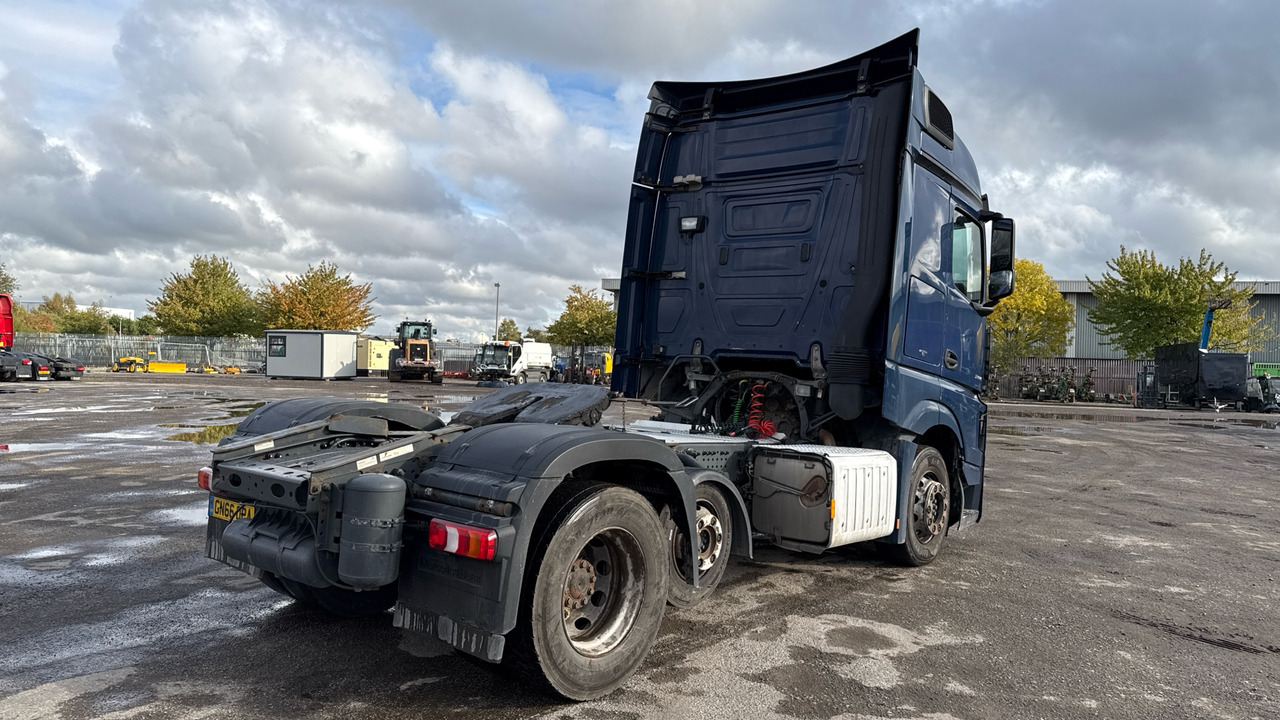 MERCEDES-BENZ ACTROS 2445 - شاحنة جرار: صور 4 MERCEDES-BENZ ACTROS 2445 - شاحنة جرار: صور 4