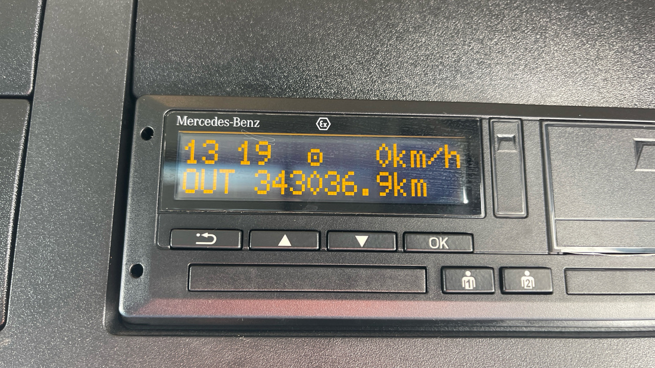 شاحنة جرار MERCEDES-BENZ ACTROS  2545: صور 9