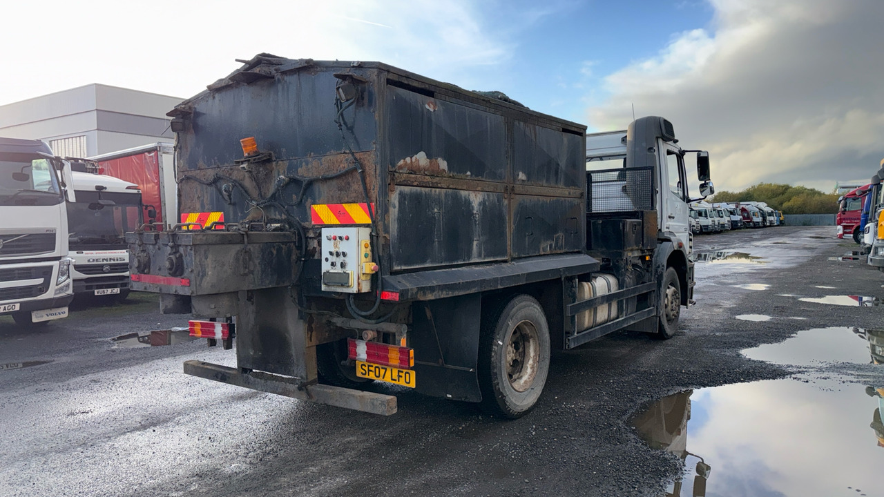 MERCEDES-BENZ AXOR 1824 - آلة أسفلت: صور 4 MERCEDES-BENZ AXOR 1824 - آلة أسفلت: صور 4