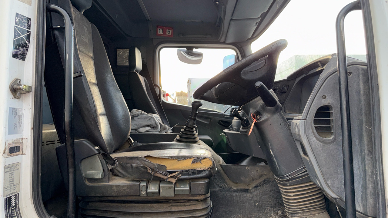 MERCEDES-BENZ AXOR 1824 - آلة أسفلت: صور 5 MERCEDES-BENZ AXOR 1824 - آلة أسفلت: صور 5