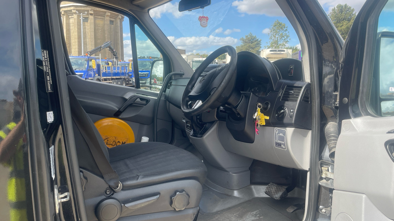MERCEDES-BENZ SPRINTER TRANSFER 35 - صغيرة, ميكروباص: صور 5 MERCEDES-BENZ SPRINTER TRANSFER 35 - صغيرة, ميكروباص: صور 5