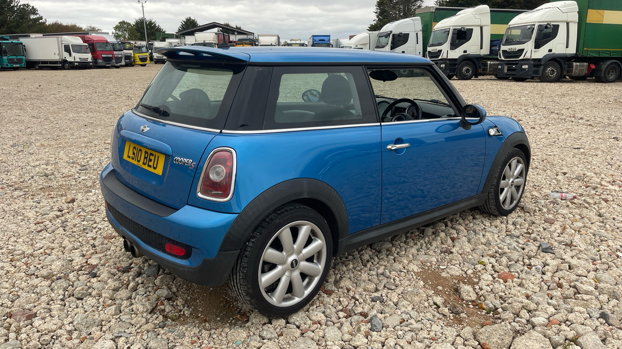 MINI COOPER S 1.6 - هاتشباك: صور 4 MINI COOPER S 1.6 - هاتشباك: صور 4