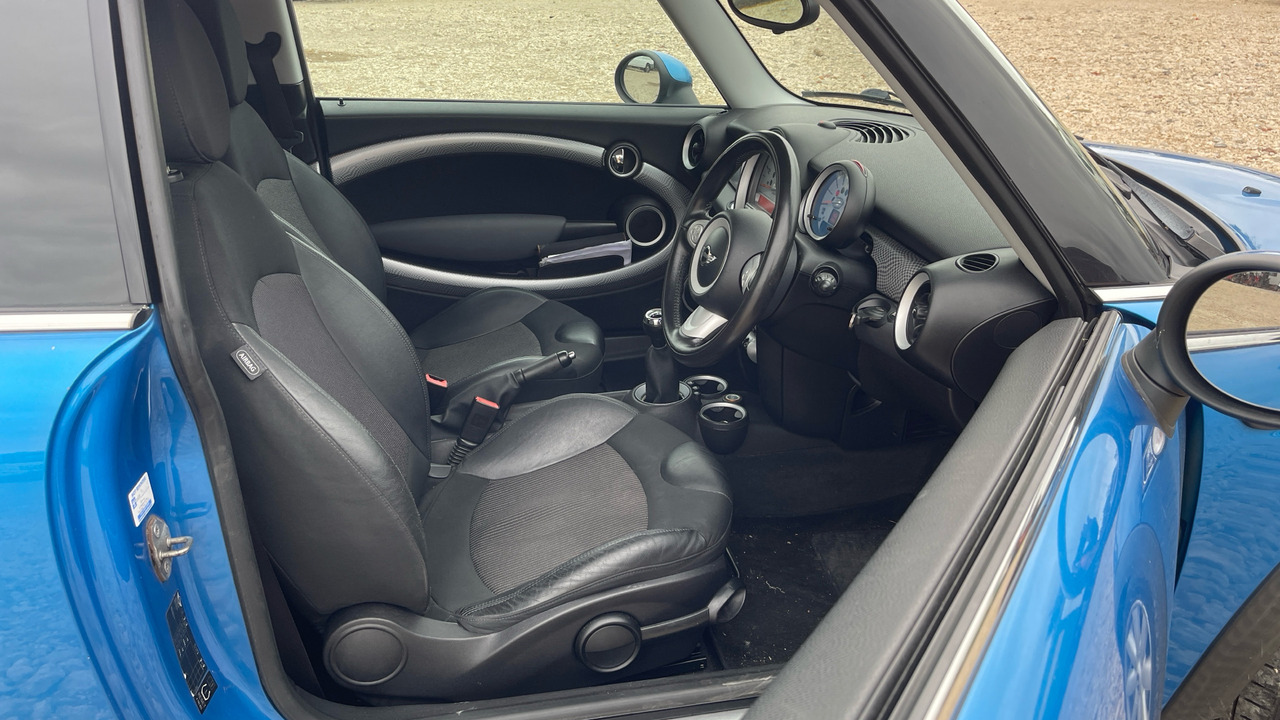 MINI COOPER S 1.6 - هاتشباك: صور 5 MINI COOPER S 1.6 - هاتشباك: صور 5