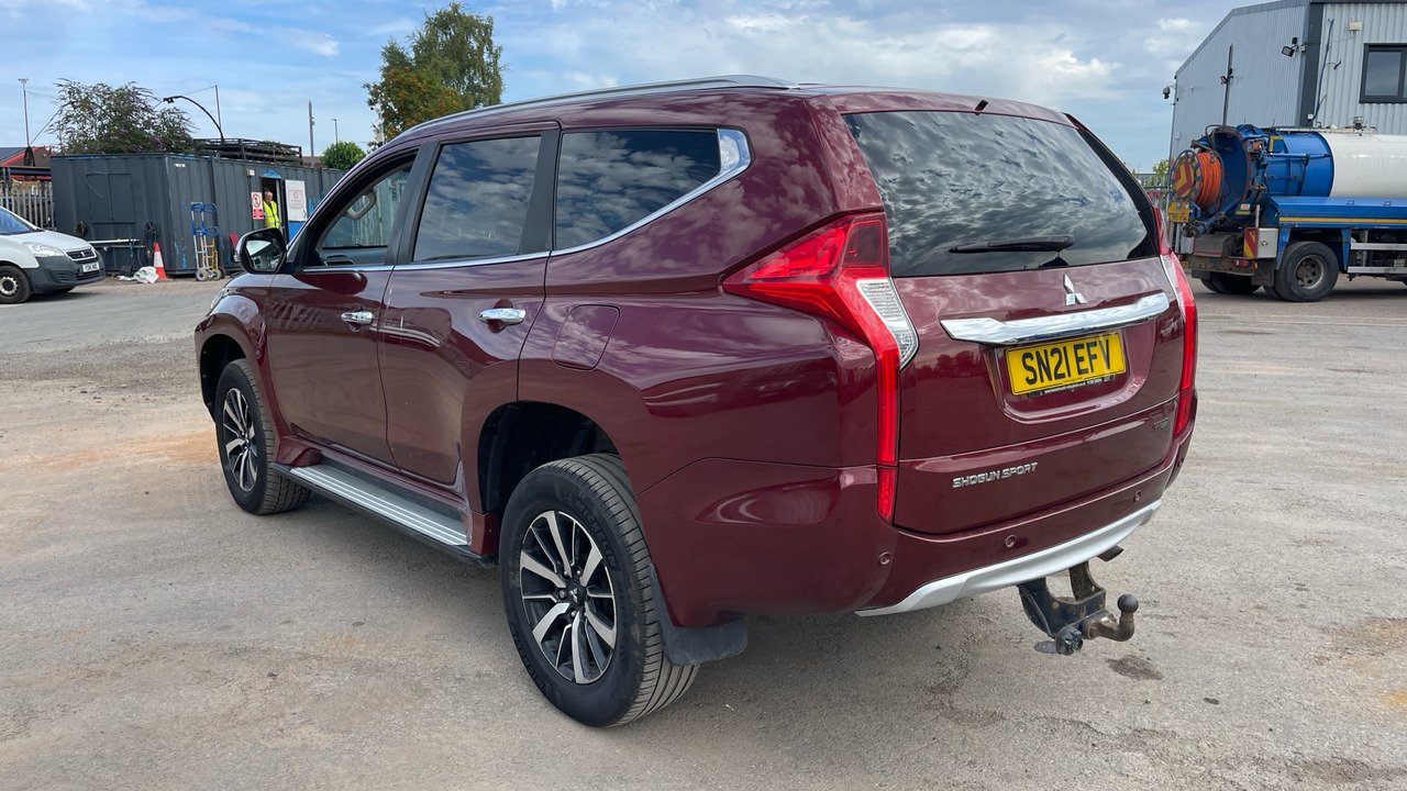 MITSUBISHI SHOGUN SPORT 2.4 DI-DC - سيارة دفع رباعي: صور 3 MITSUBISHI SHOGUN SPORT 2.4 DI-DC - سيارة دفع رباعي: صور 3