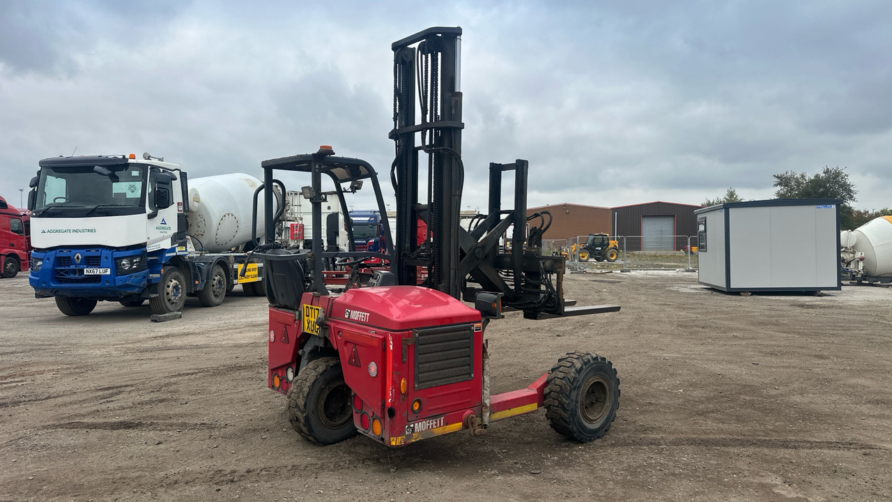 MOFFETT M4 20.3 - رافعة شوكية مثبتة على شاحنة: صور 4 MOFFETT M4 20.3 - رافعة شوكية مثبتة على شاحنة: صور 4