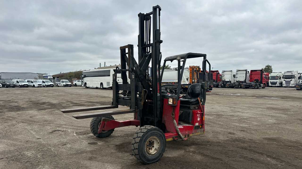 MOFFETT M4 20.3 - رافعة شوكية مثبتة على شاحنة: صور 2 MOFFETT M4 20.3 - رافعة شوكية مثبتة على شاحنة: صور 2