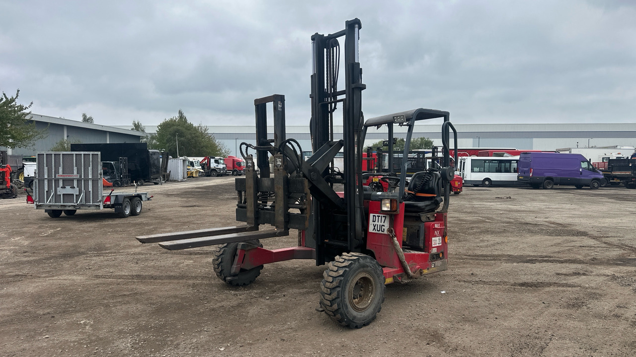 MOFFETT M4 20.3 - رافعة شوكية مثبتة على شاحنة: صور 2 MOFFETT M4 20.3 - رافعة شوكية مثبتة على شاحنة: صور 2