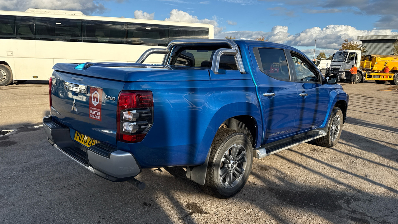 Mitsubishi L200 DI-D 2.3 Barbarian X 150PS - شاحنة البيك أب, الشاحنات الصغيرة كابينة مزدوجة: صور 4 Mitsubishi L200 DI-D 2.3 Barbarian X 150PS - شاحنة البيك أب, الشاحنات الصغيرة كابينة مزدوجة: صور 4