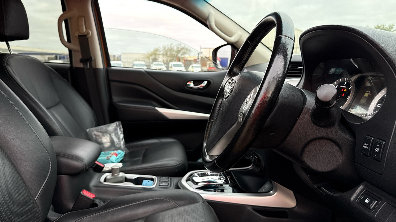 NISSAN NAVARA 2.3 DCi 190PS - شاحنة البيك أب, الشاحنات الصغيرة كابينة مزدوجة: صور 5 NISSAN NAVARA 2.3 DCi 190PS - شاحنة البيك أب, الشاحنات الصغيرة كابينة مزدوجة: صور 5