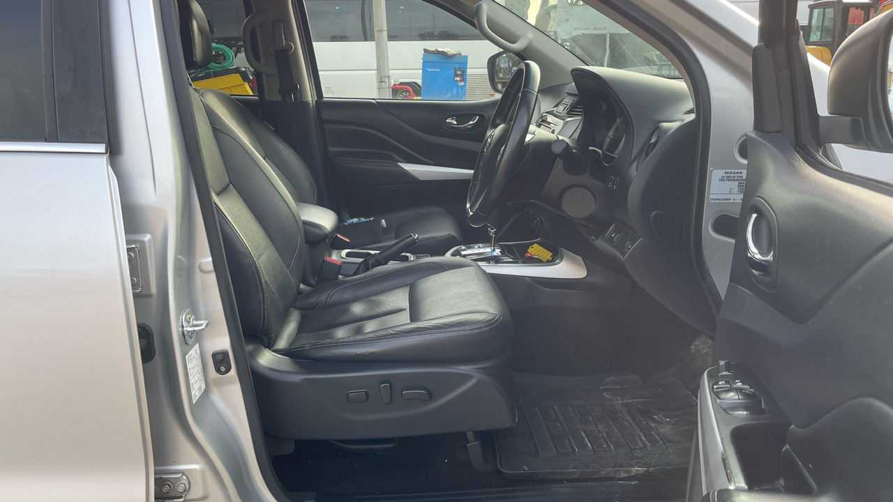 NISSAN NAVARA TEKNA 2.3 DCI 190PS - شاحنة البيك أب, الشاحنات الصغيرة كابينة مزدوجة: صور 5 NISSAN NAVARA TEKNA 2.3 DCI 190PS - شاحنة البيك أب, الشاحنات الصغيرة كابينة مزدوجة: صور 5