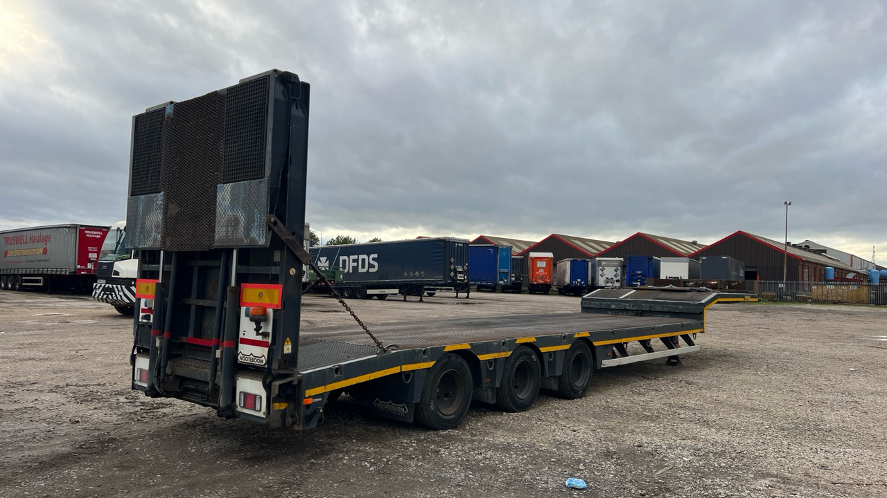 NOOTEBOOM MACHINE CARRIER STEPFRAME - مقطورة: صور 5 NOOTEBOOM MACHINE CARRIER STEPFRAME - مقطورة: صور 5