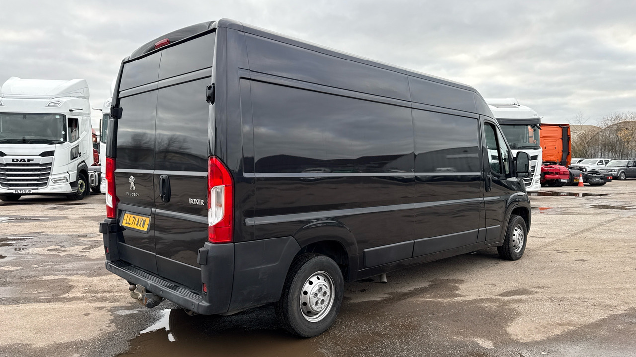 PEUGEOT BOXER 335 2.2 BLUEHDI PROFESSIONAL 140PS - فان: صور 4 PEUGEOT BOXER 335 2.2 BLUEHDI PROFESSIONAL 140PS - فان: صور 4