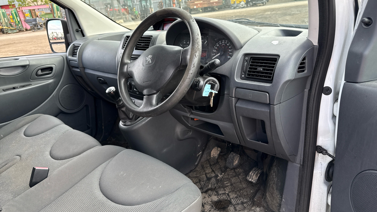 PEUGEOT EXPERT 1000 1.6 HDI 90PS - فان المدمجة: صور 5 PEUGEOT EXPERT 1000 1.6 HDI 90PS - فان المدمجة: صور 5