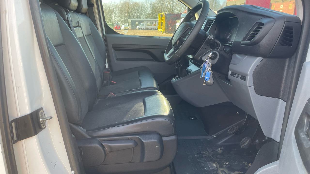 PEUGEOT EXPERT PROFESSIONAL 1200 1.5 BLUEHDI 100PS - فان المدمجة: صور 5 PEUGEOT EXPERT PROFESSIONAL 1200 1.5 BLUEHDI 100PS - فان المدمجة: صور 5
