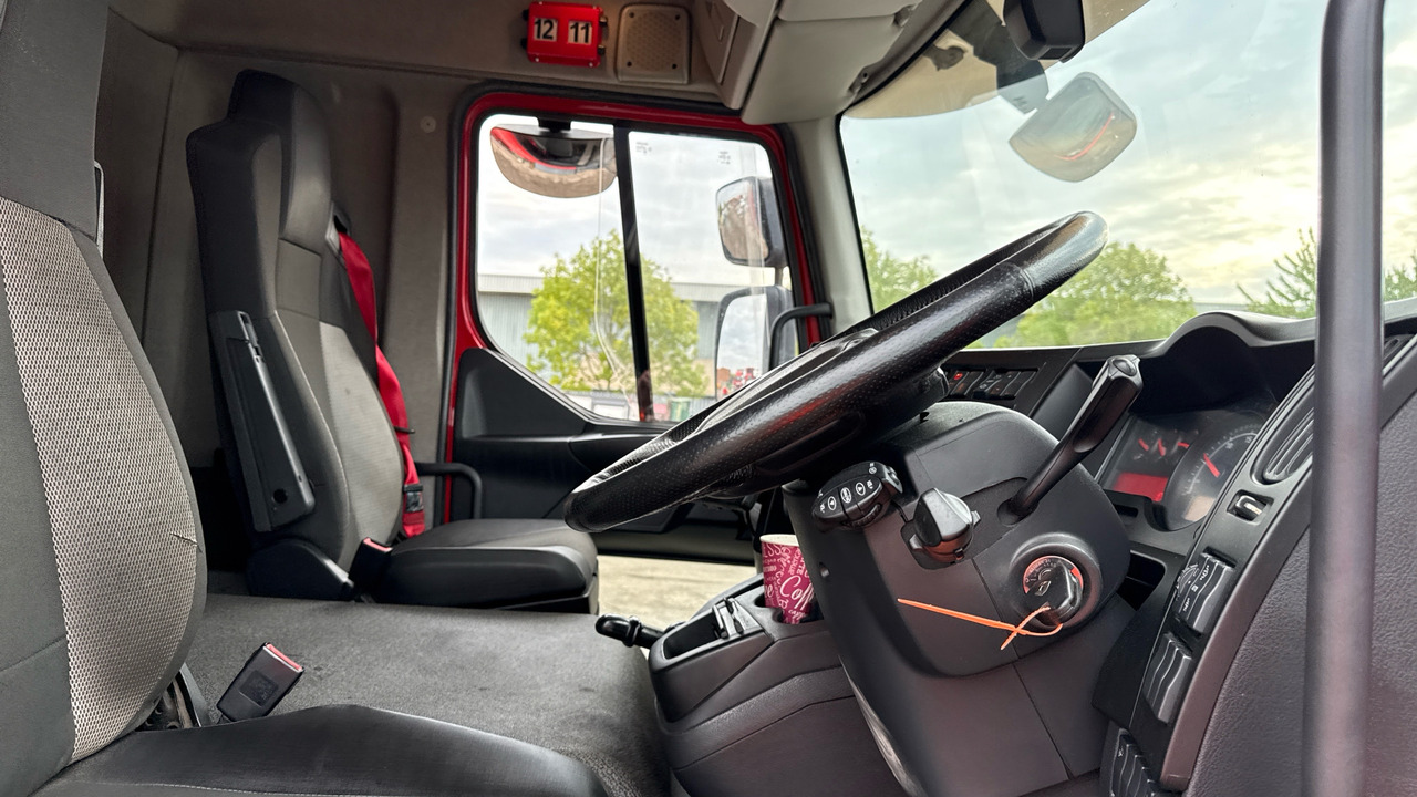 RENAULT D  18 - شاحنة ستارة: صور 5 RENAULT D  18 - شاحنة ستارة: صور 5