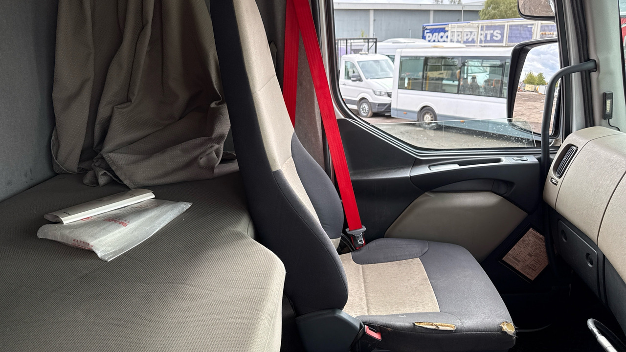 شاحنة خلاطة خرسانة RENAULT PREMIUM 430 DXI: صور 8