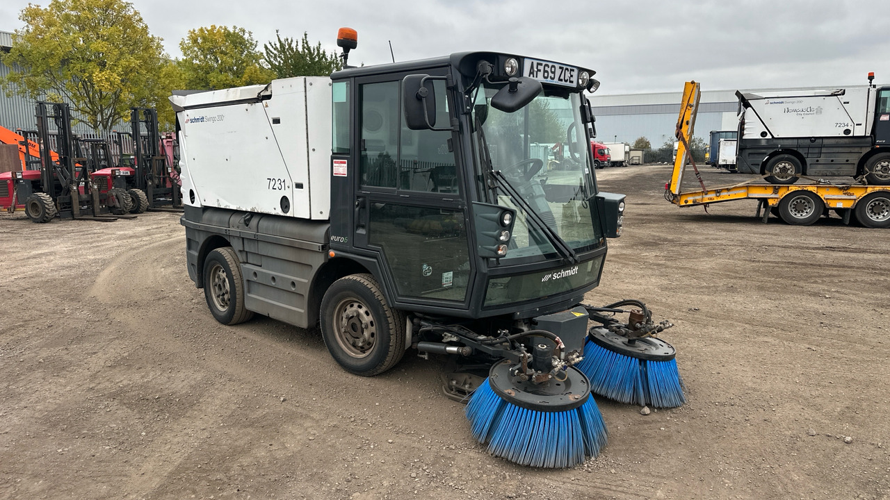 SCHMIDT SWINGO 200 - سياره كنس شوارع: صور 1 SCHMIDT SWINGO 200 - سياره كنس شوارع: صور 1