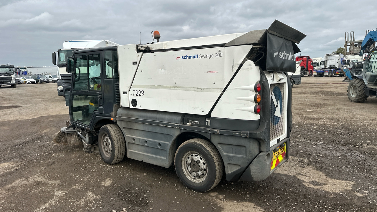 SCHMIDT SWINGO 200 - سياره كنس شوارع: صور 3 SCHMIDT SWINGO 200 - سياره كنس شوارع: صور 3