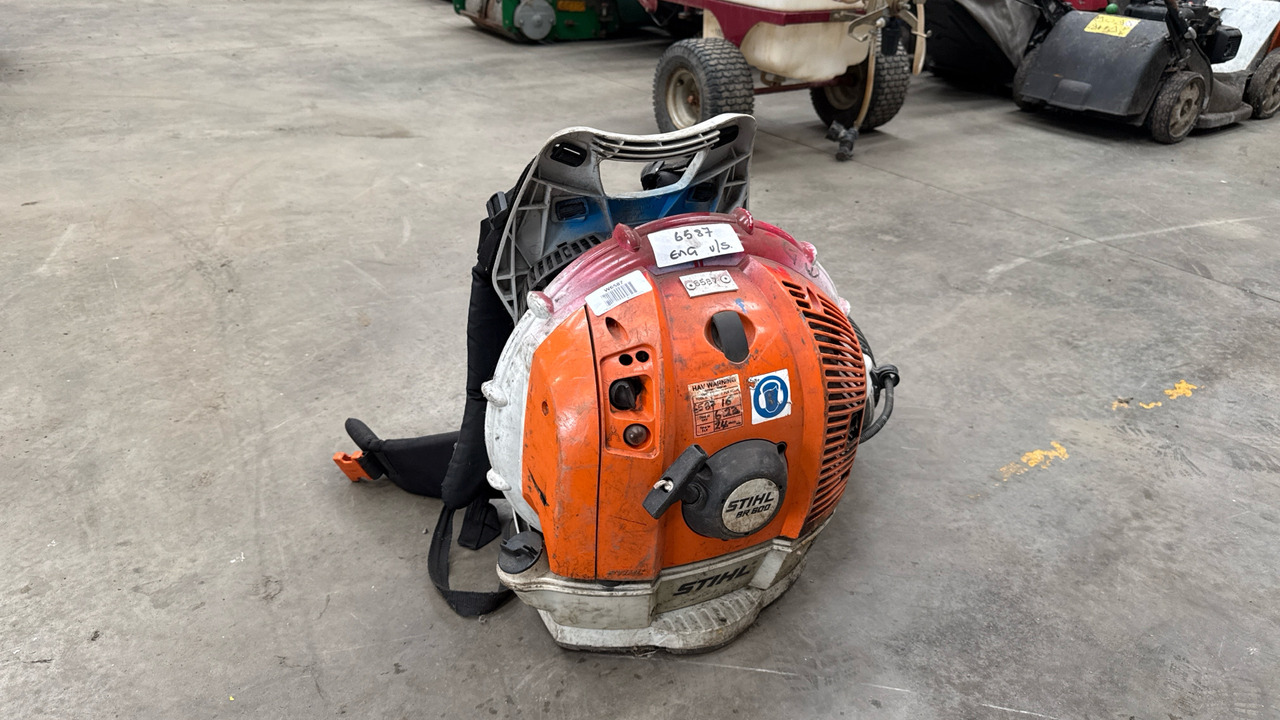 STIHL BR600 BACK PACK LEAF BLOWER - معدات البناء: صور 1 STIHL BR600 BACK PACK LEAF BLOWER - معدات البناء: صور 1