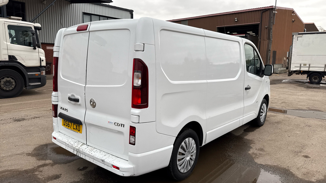 VAUXHALL VIVARO 2700 1.6CDTI 120PS - فان المدمجة: صور 4 VAUXHALL VIVARO 2700 1.6CDTI 120PS - فان المدمجة: صور 4