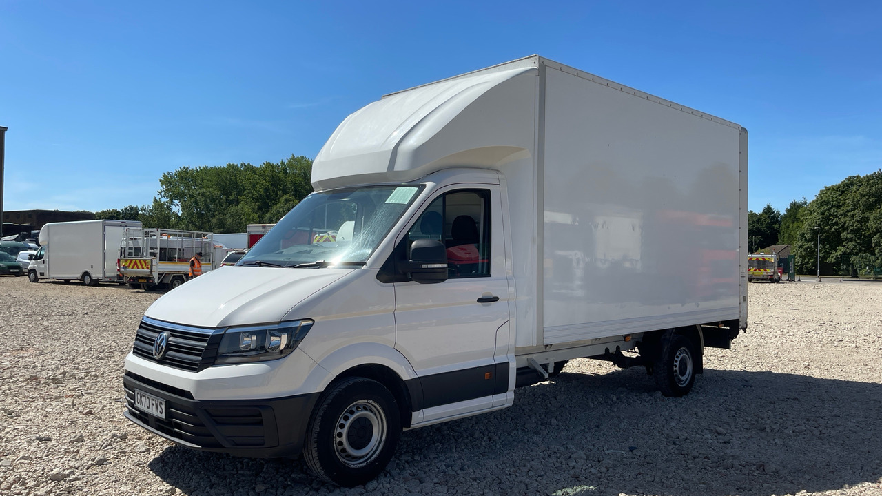VOLKSWAGEN CRAFTER CR35 2.0 TDI 140PS - الشاحنات الصغيرة صندوق مغلق: صور 2 VOLKSWAGEN CRAFTER CR35 2.0 TDI 140PS - الشاحنات الصغيرة صندوق مغلق: صور 2