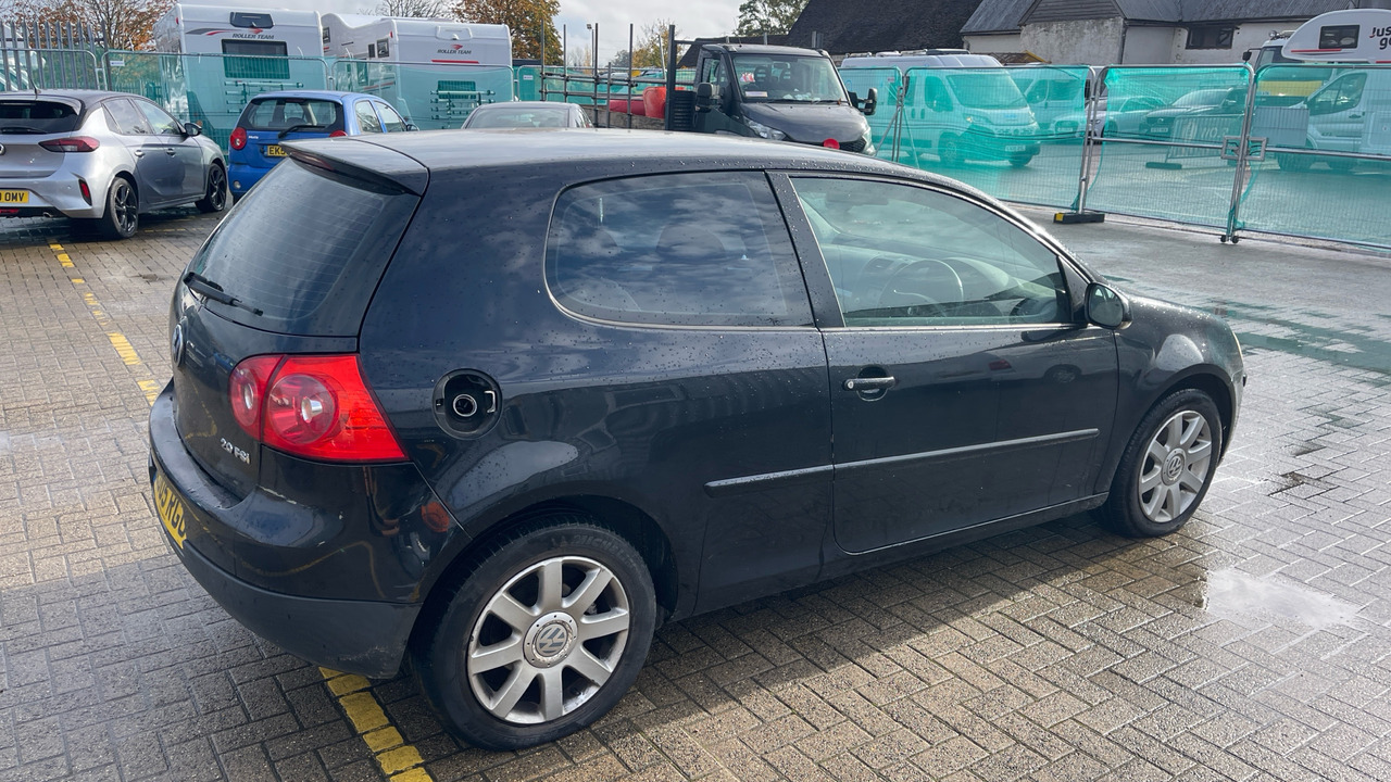 VOLKSWAGEN GOLF 2.0 GT FSI - هاتشباك: صور 4 VOLKSWAGEN GOLF 2.0 GT FSI - هاتشباك: صور 4