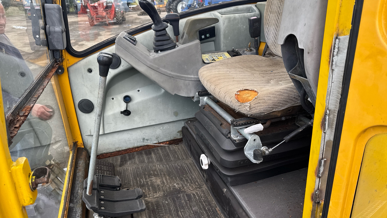 VOLVO EC45 - معدات البناء: صور 5 VOLVO EC45 - معدات البناء: صور 5