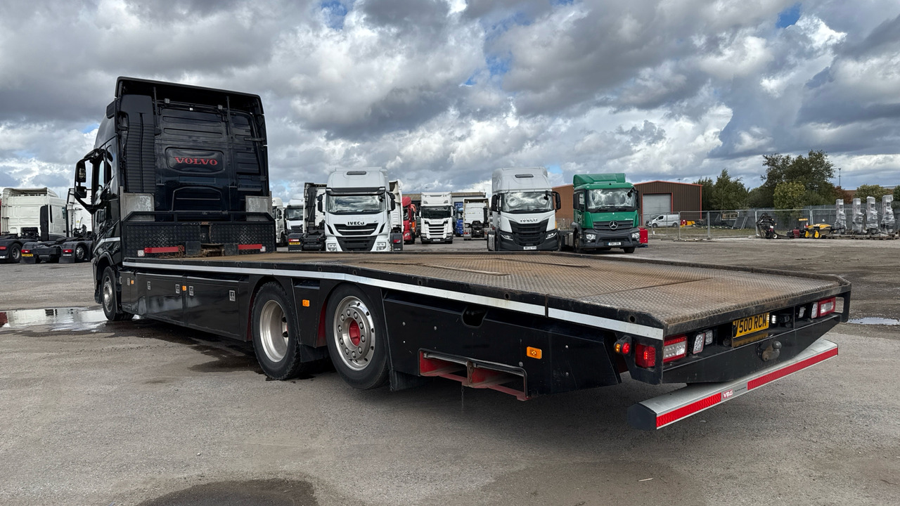 VOLVO FH 500 - سيارة السحب للتصليح: صور 3 VOLVO FH 500 - سيارة السحب للتصليح: صور 3