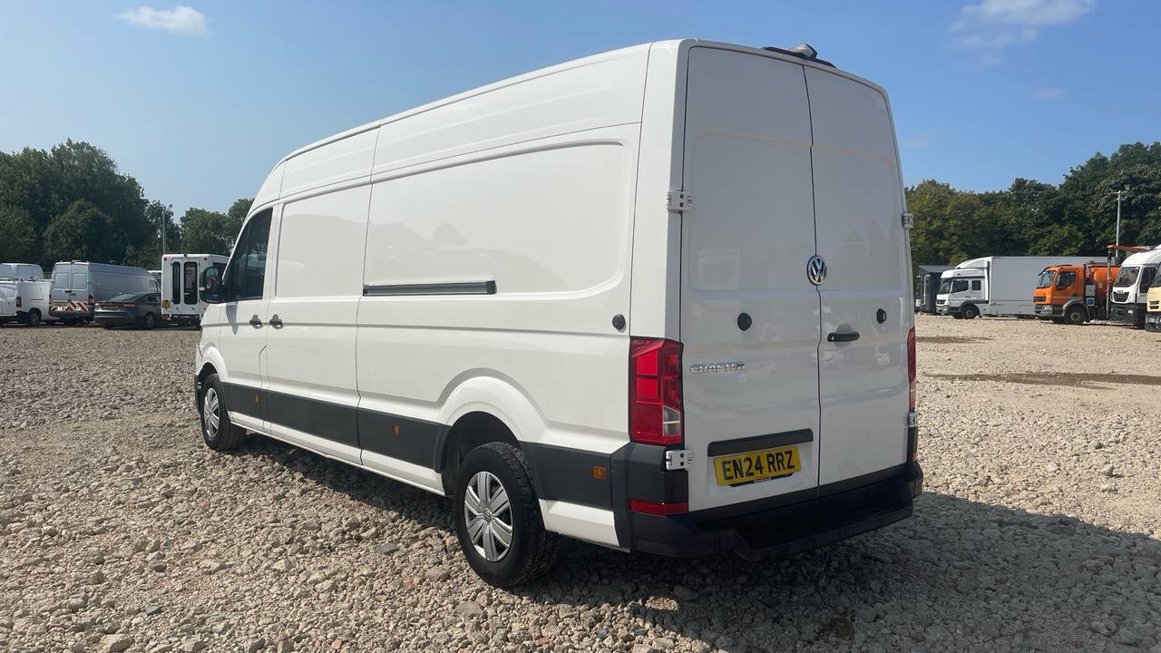 Volkswagen Crafter CR35 COMMERCE PLUS 2.0 TDI 140PS - فان: صور 3 Volkswagen Crafter CR35 COMMERCE PLUS 2.0 TDI 140PS - فان: صور 3