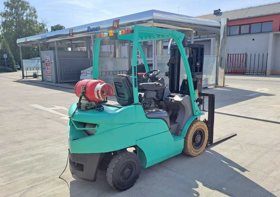 Mitsubishi FG25N - رافعة شوكية تعمل بالغاز: صور 4 Mitsubishi FG25N - رافعة شوكية تعمل بالغاز: صور 4