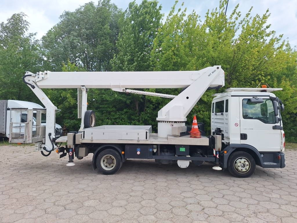 MAN podnośnik koszowy Wumag WT 300 - رافعات سلة تلسكوبية: صور 4 MAN podnośnik koszowy Wumag WT 300 - رافعات سلة تلسكوبية: صور 4