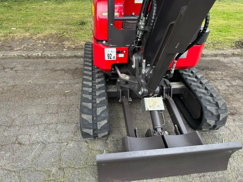 Rhino Rhinoceros XN18 - حفارة مصغرة: صور 5 Rhino Rhinoceros XN18 - حفارة مصغرة: صور 5