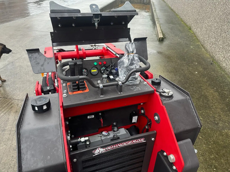 Rhinoceros KS925 - بلدوزر: صور 4 Rhinoceros KS925 - بلدوزر: صور 4