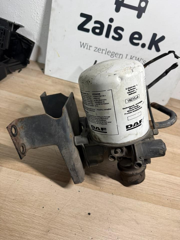 DAF KNORR-BREMSE Lufttrockner II37464N50 AE4528 - ملحقات الفرامل - شاحنة: صور 3 DAF KNORR-BREMSE Lufttrockner II37464N50 AE4528 - ملحقات الفرامل - شاحنة: صور 3