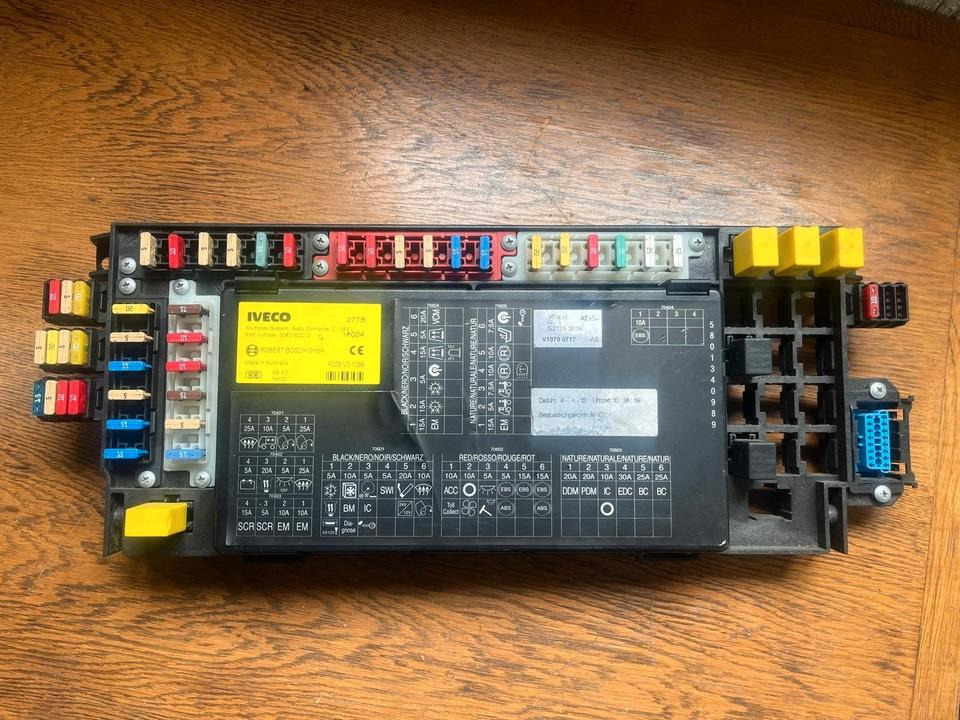 IVECO Sicherungskasten Multiplex System Body Computer 504360323 - مصهر - شاحنة: صور 1 IVECO Sicherungskasten Multiplex System Body Computer 504360323 - مصهر - شاحنة: صور 1