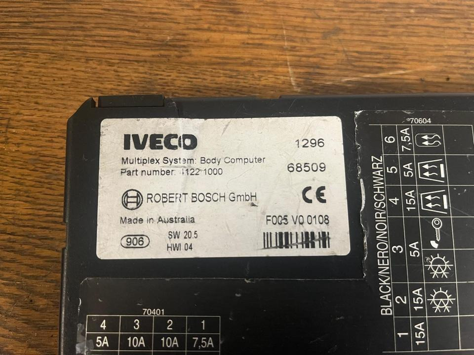 IVECO Steuergerät Multiplex System Body Computer 41221000 - كتلة التحكم: صور 3 IVECO Steuergerät Multiplex System Body Computer 41221000 - كتلة التحكم: صور 3
