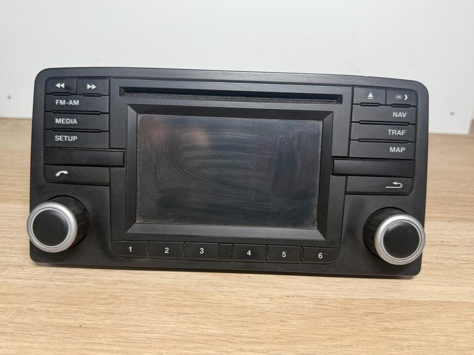 MAN BOSCH Multimedia Radio 81.28100-6026 - نظم الملاحة - شاحنة: صور 2 MAN BOSCH Multimedia Radio 81.28100-6026 - نظم الملاحة - شاحنة: صور 2