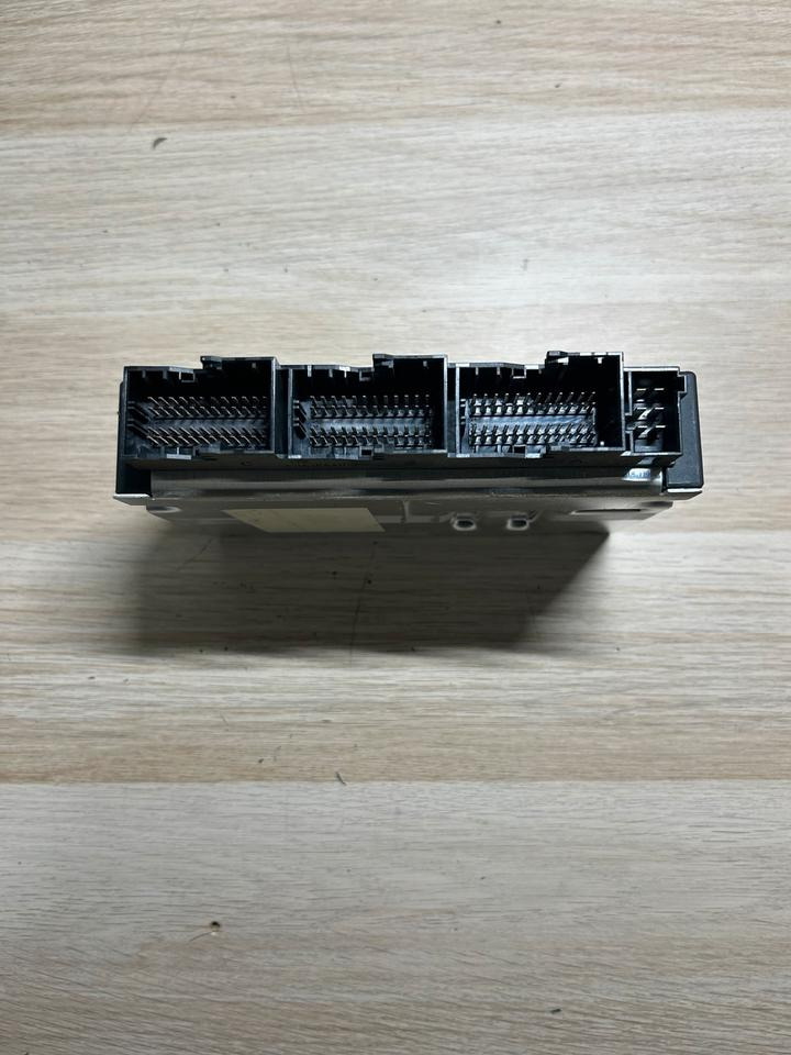 MAN Continental Elektronik PTM Steuergerät 81.25808-7118 - كتلة التحكم: صور 3 MAN Continental Elektronik PTM Steuergerät 81.25808-7118 - كتلة التحكم: صور 3