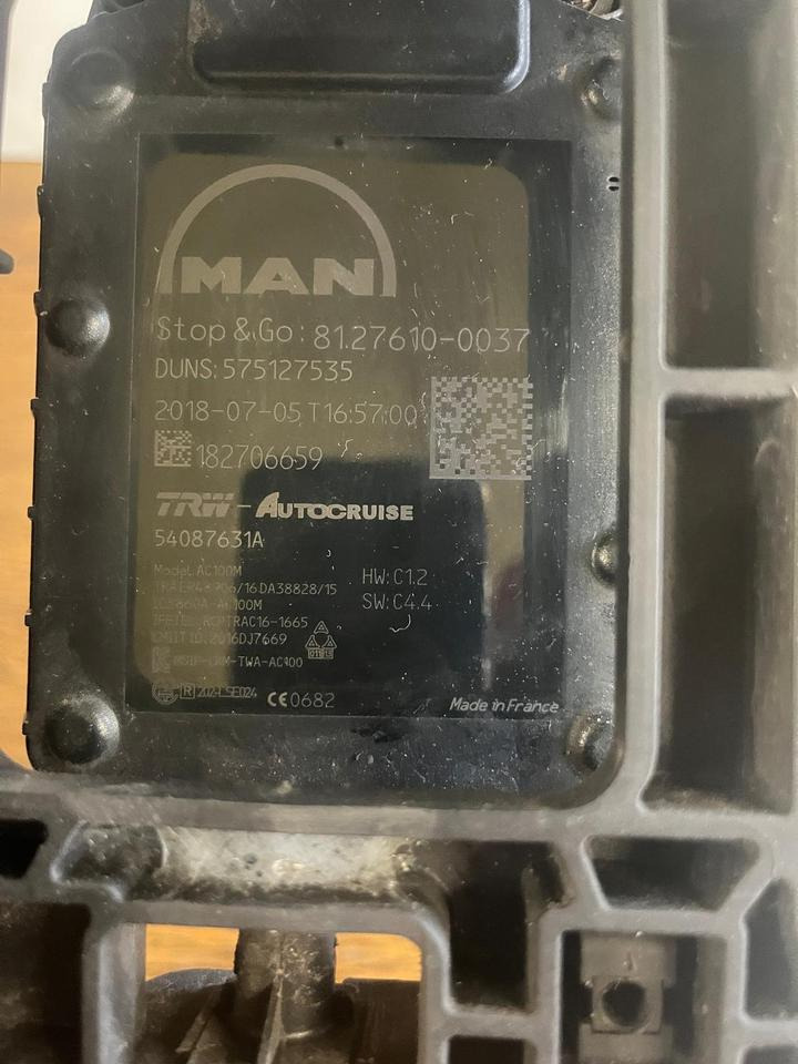 MAN EU6 Radarsensor / Distance Radarsensor 81.27610-0037 - مِکشاف - شاحنة: صور 2 MAN EU6 Radarsensor / Distance Radarsensor 81.27610-0037 - مِکشاف - شاحنة: صور 2