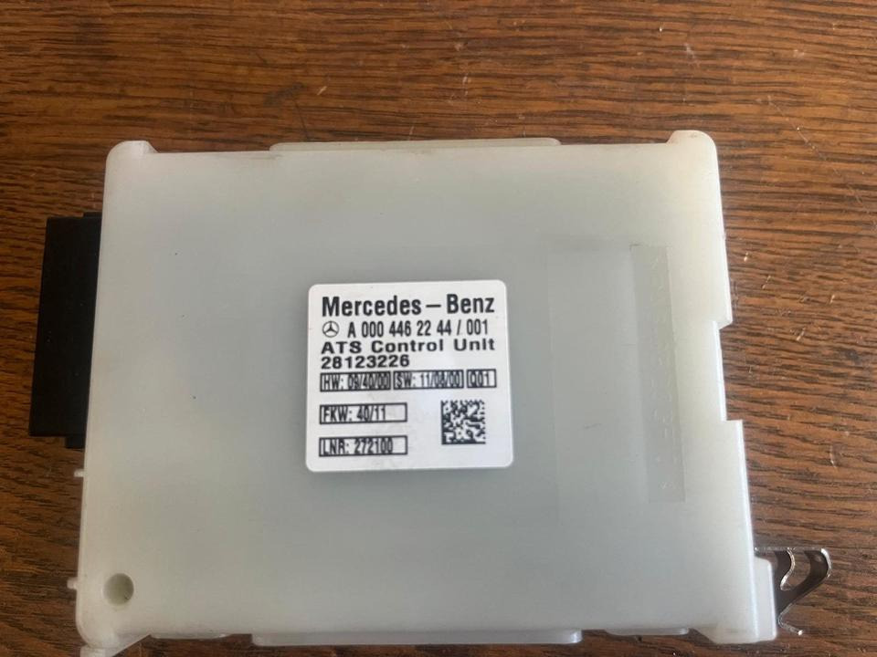 Mercedes Actros MP4 Diebstahlwarnanlage Steuergerät A0004462244 - كتلة التحكم - شاحنة: صور 3 Mercedes Actros MP4 Diebstahlwarnanlage Steuergerät A0004462244 - كتلة التحكم - شاحنة: صور 3