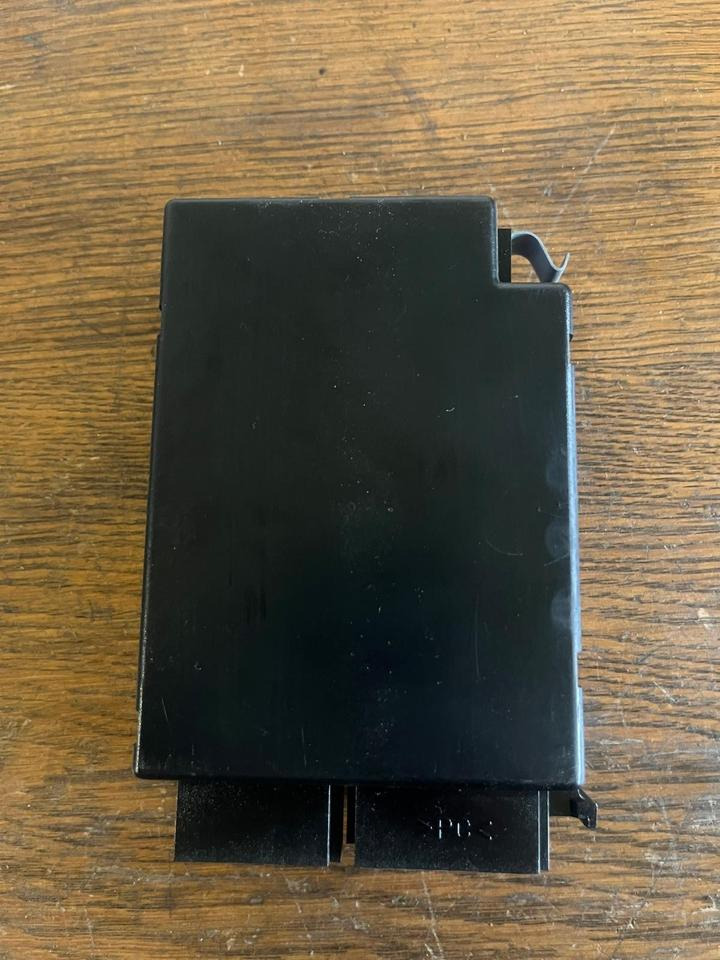 Mercedes Actros MP4 Video Radar Steuergerät A0004463551 - كتلة التحكم - شاحنة: صور 5 Mercedes Actros MP4 Video Radar Steuergerät A0004463551 - كتلة التحكم - شاحنة: صور 5