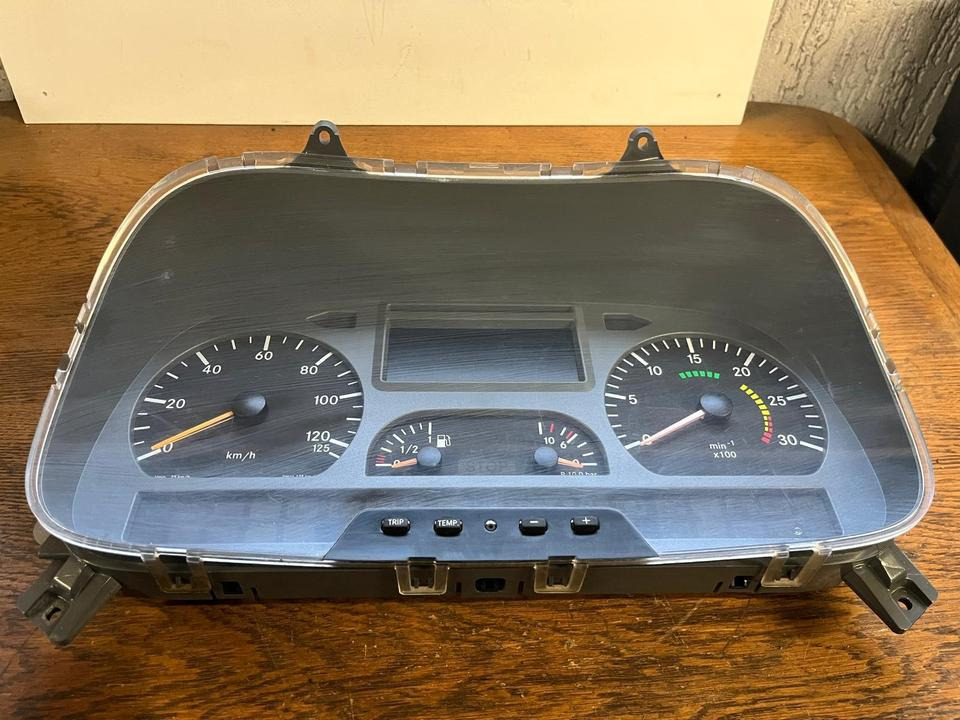 Mercedes Atego Kombiinstrument / Tacho A0034462221 - لوحة القيادة - شاحنة: صور 2 Mercedes Atego Kombiinstrument / Tacho A0034462221 - لوحة القيادة - شاحنة: صور 2