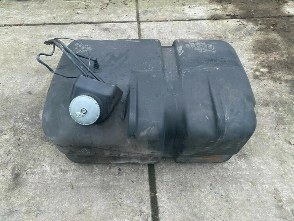 Mercedes Atego Tank Tankbehälter A 970470201, A 970471xx01 - خزان وقود - شاحنة: صور 3 Mercedes Atego Tank Tankbehälter A 970470201, A 970471xx01 - خزان وقود - شاحنة: صور 3