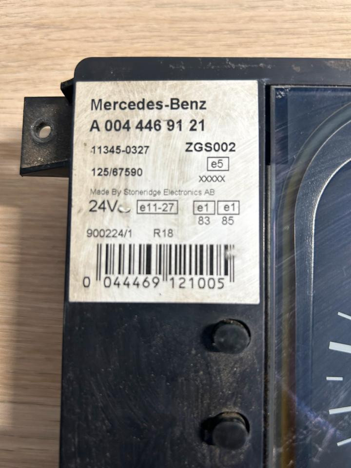 Mercedes Benz Econic Kombiinstrument / Tacho A0044469121 - لوحة القيادة - شاحنة: صور 3 Mercedes Benz Econic Kombiinstrument / Tacho A0044469121 - لوحة القيادة - شاحنة: صور 3