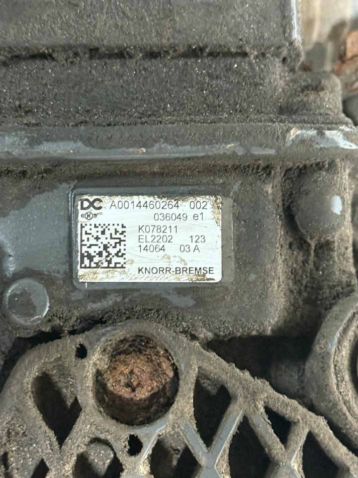 Mercedes KNORR-BREMSE Lufttrockner A0014460264 K078211 - ملحقات الفرامل - شاحنة: صور 2 Mercedes KNORR-BREMSE Lufttrockner A0014460264 K078211 - ملحقات الفرامل - شاحنة: صور 2