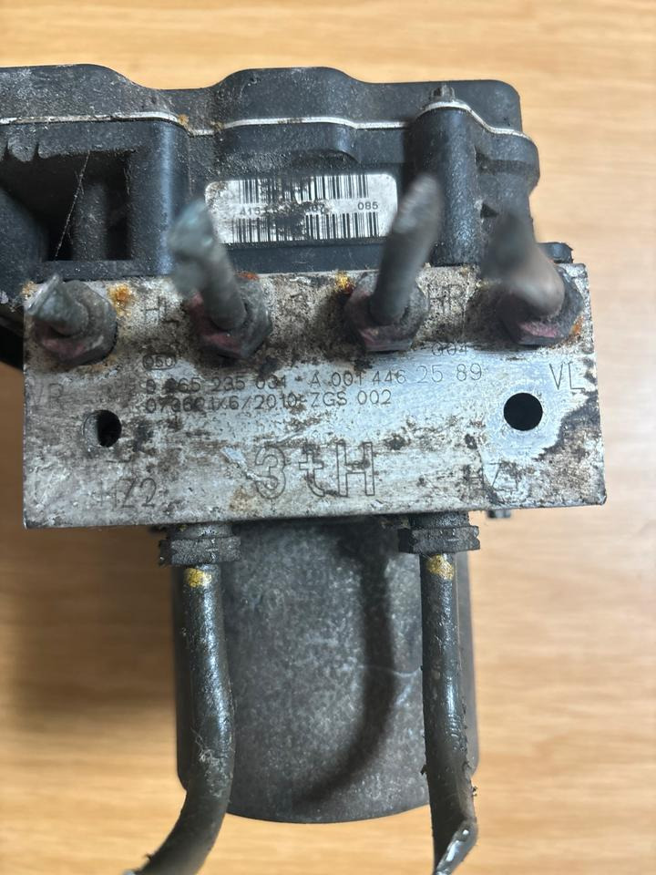 Mercedes Sprinter Hydraulikblock ABS Pumpe 0014462589 - علم السوائل المتحركة - شاحنة: صور 2 Mercedes Sprinter Hydraulikblock ABS Pumpe 0014462589 - علم السوائل المتحركة - شاحنة: صور 2