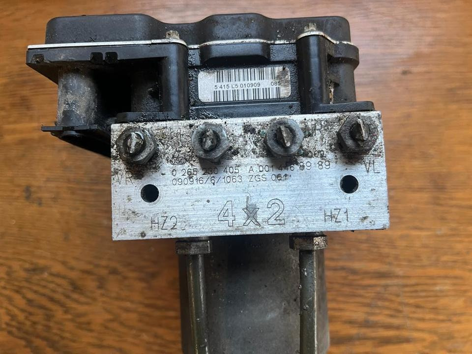 Mercedes Vito Hydraulikblock ABS Pumpe A0014468989 - علم السوائل المتحركة - شاحنة: صور 2 Mercedes Vito Hydraulikblock ABS Pumpe A0014468989 - علم السوائل المتحركة - شاحنة: صور 2