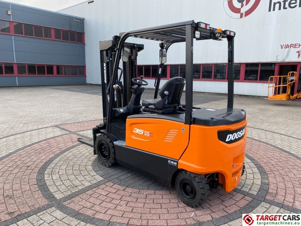 Doosan B35X-7 Electric Forklift 3.5T Triplex-438cm Unused - رافعة شوكية كهربائية: صور 4 Doosan B35X-7 Electric Forklift 3.5T Triplex-438cm Unused - رافعة شوكية كهربائية: صور 4
