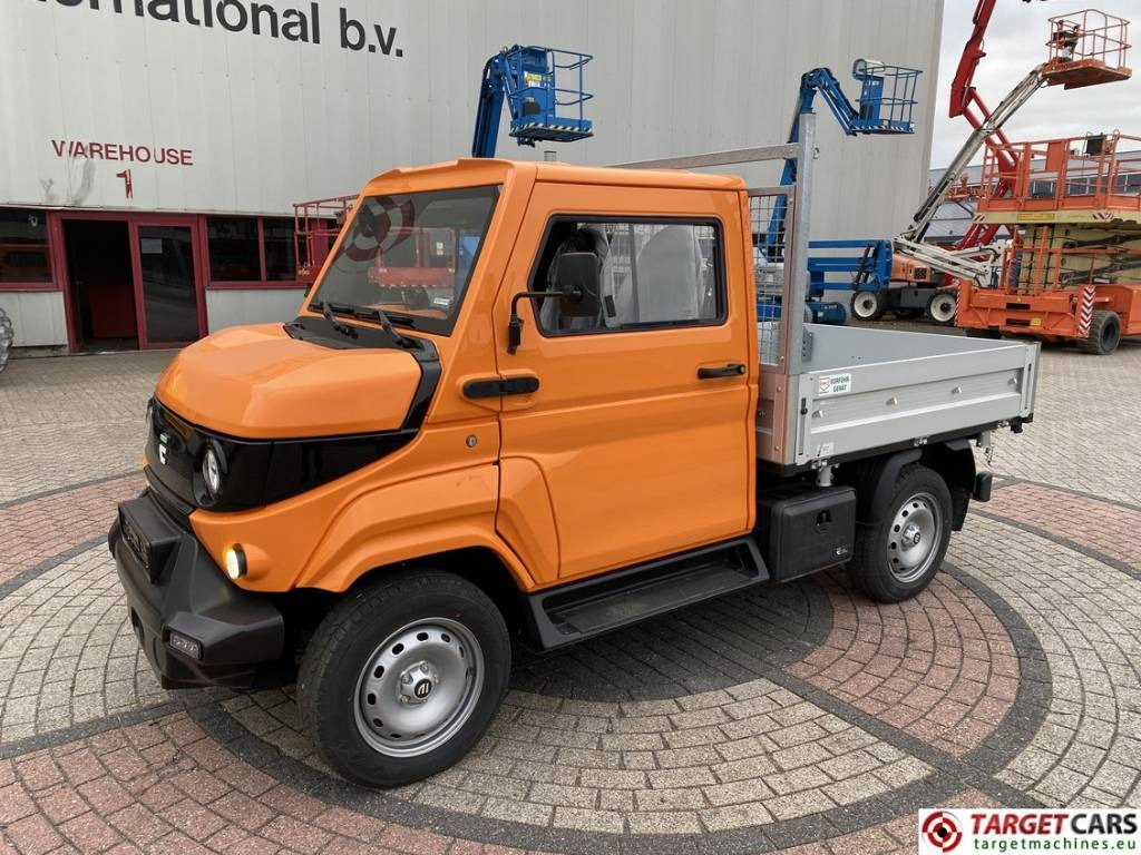 Evum ACar Electric 4x4 UTV Tipper Kipper Vehicle - قلاب صغير, مركبة الخدمات الكهربائية: صور 1 Evum ACar Electric 4x4 UTV Tipper Kipper Vehicle - قلاب صغير, مركبة الخدمات الكهربائية: صور 1