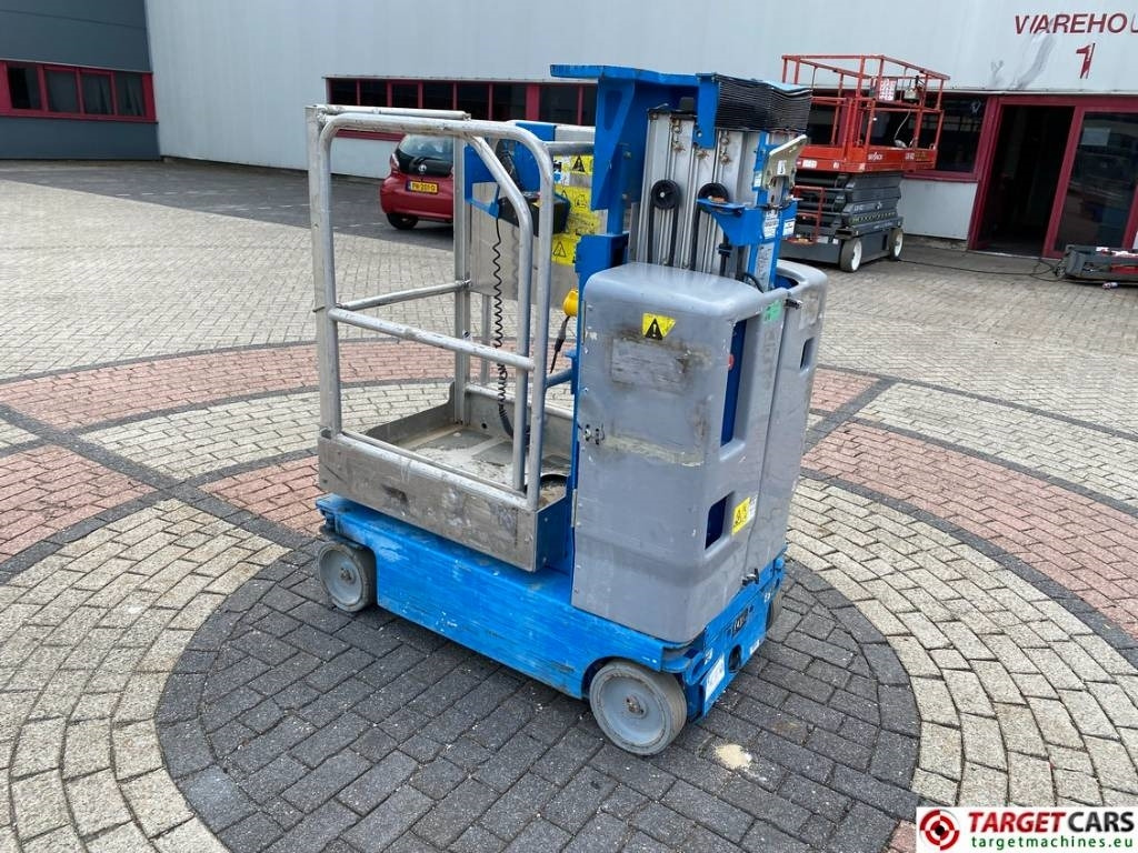 Genie GR15 RunAbout Electric Vertical Mast Lift 652cm - الرأسي رفع الصاري: صور 4 Genie GR15 RunAbout Electric Vertical Mast Lift 652cm - الرأسي رفع الصاري: صور 4